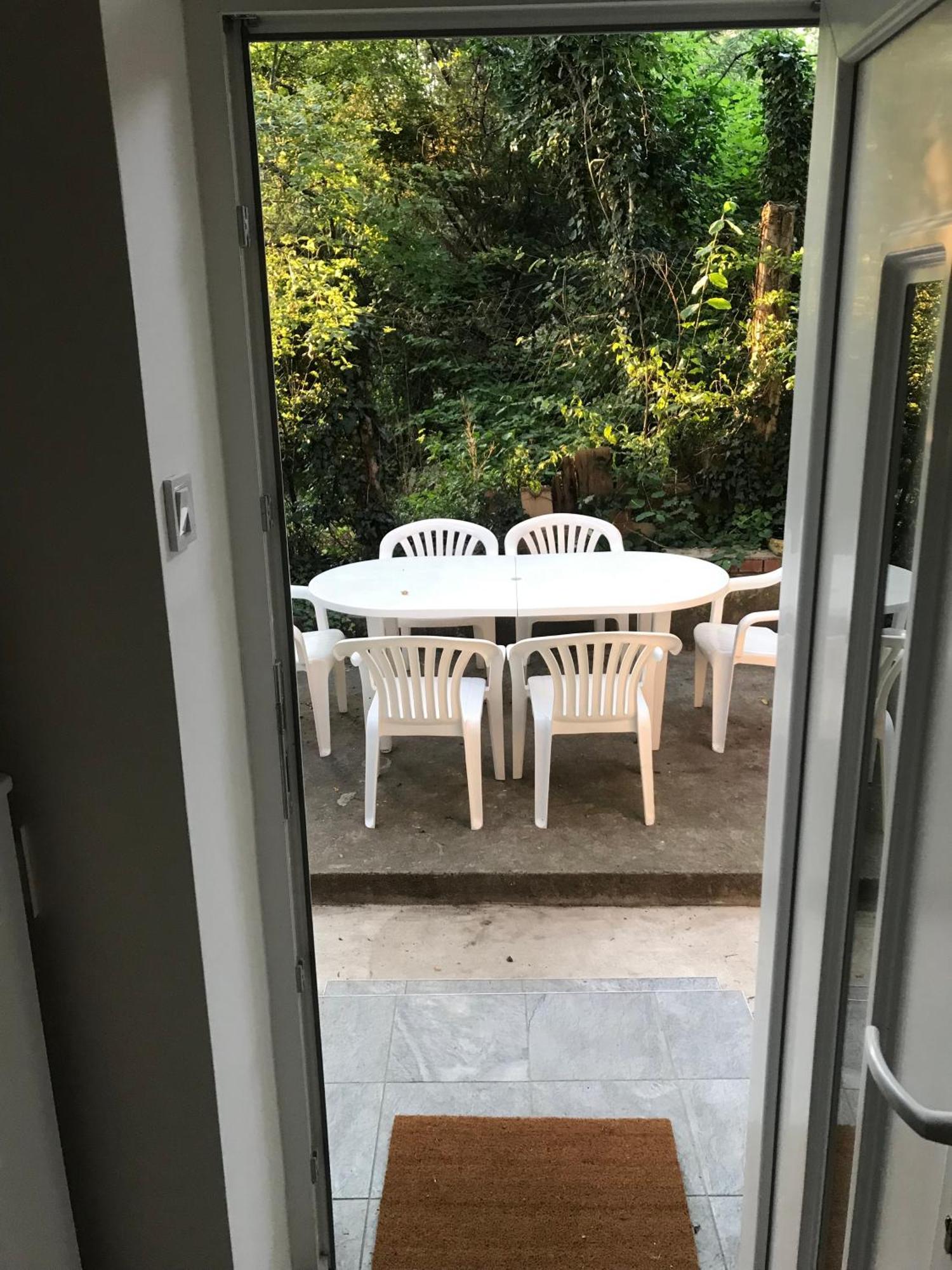 Quiet, Green, Relaxing Place - 2 Bedroom Apartment Balatonfüred Dış mekan fotoğraf
